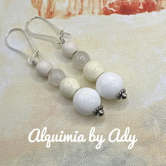 White milky chunky jade and white quartz maximalist spheres dangle earring… - Picture 1 of 4